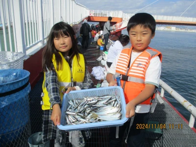 尼崎市立魚つり公園の2024年11月4日(月)1枚目の写真