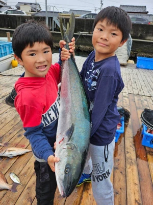 海上釣堀 辨屋の2024年11月2日(土)1枚目の写真