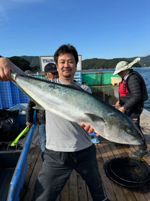 海上釣堀 辨屋の2024年11月8日(金)2枚目の写真