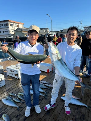 海上釣堀 辨屋の2024年11月13日(水)3枚目の写真