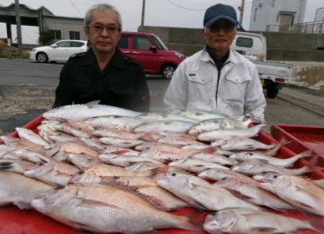 奥村釣船の2024年11月16日(土)2枚目の写真