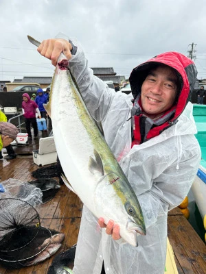 海上釣堀 辨屋の2024年11月16日(土)1枚目の写真